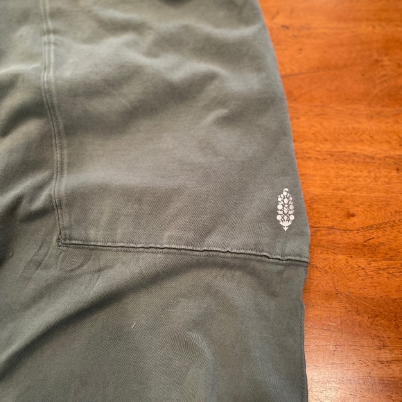 HOT SHOT Onesie in Pine (discontinued color) Size L - Picture 4 of 9